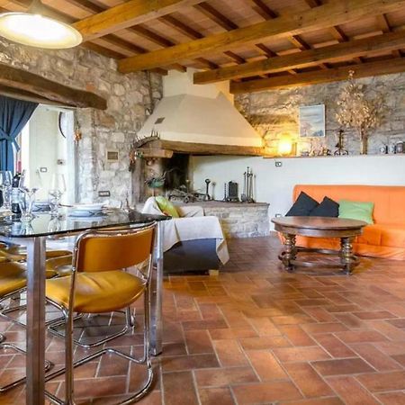 Casa Mazzocchi Vista Su Poppi Villa Luaran gambar