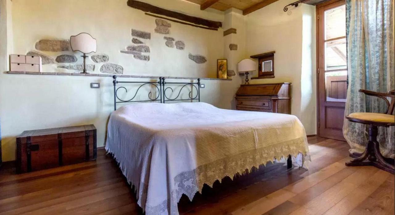 Casa Mazzocchi Vista Su Poppi Villa Luaran gambar