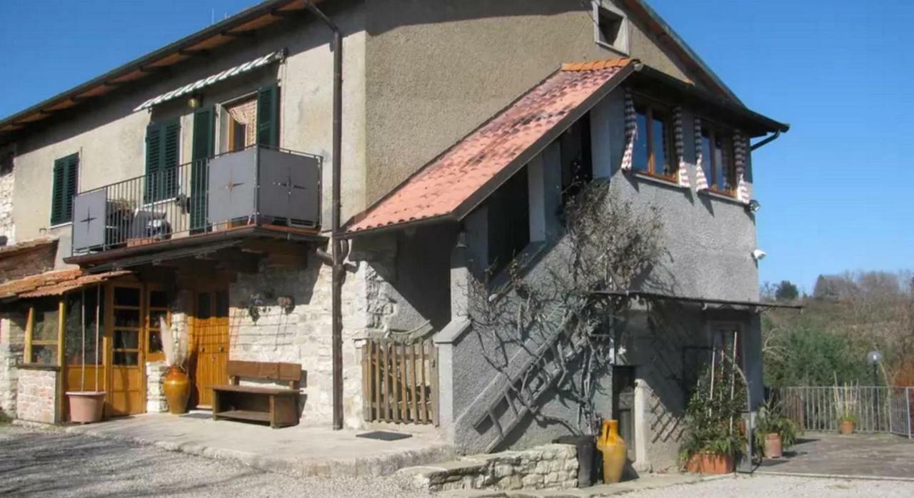 Casa Mazzocchi Vista Su Poppi Villa Luaran gambar