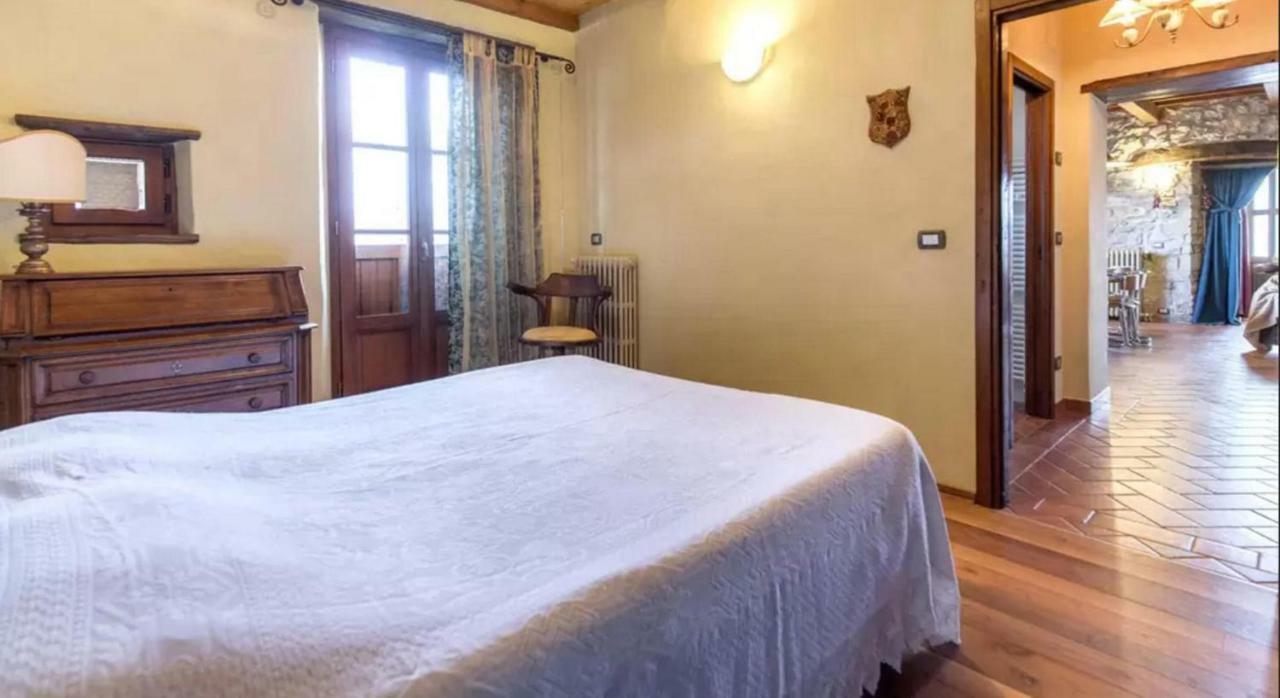 Casa Mazzocchi Vista Su Poppi Villa Luaran gambar